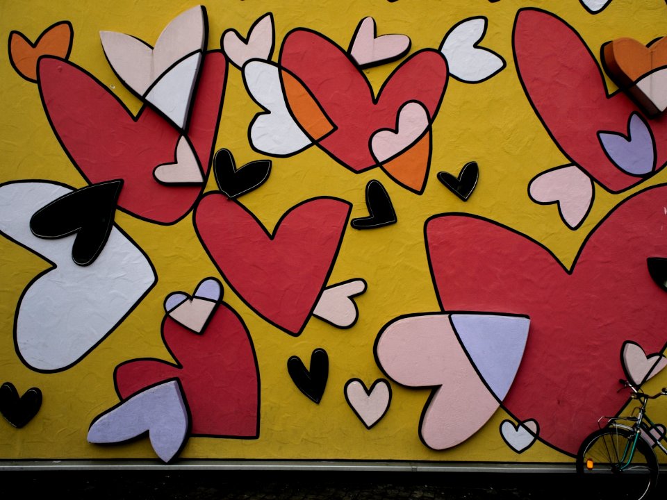 Wall of Happy Rizzi House - Wednesday Walls
