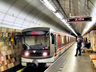 Metro w Pradze photo
