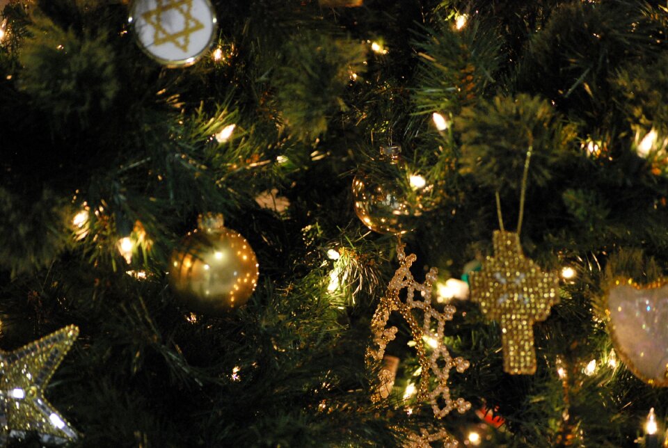 Seasons cross holiday