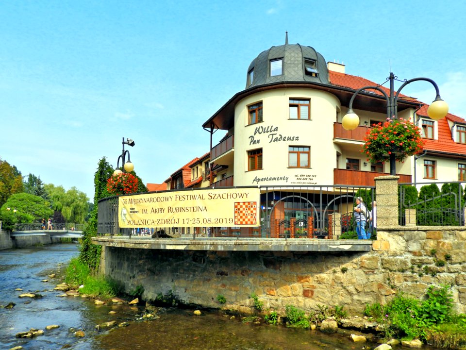 Baner o turnieju szachowym w Polanicy-Zdroju