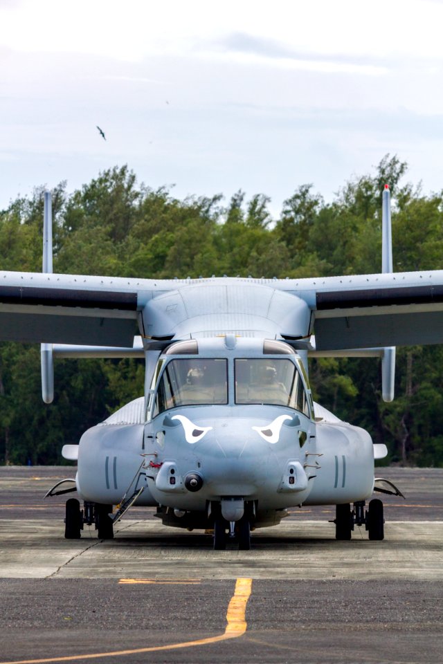 NOAA/USFWS field staff on Laysan and Lisianski Islands and Pearl & Hermes Reef, facing two hurricanes and a supertyphoon, are evacuated to Midway Atoll by two MV-22B Osprey tiltrotor aircraft from U.S. Marine Corps Marine Medium Tiltrotor Squadron 163.