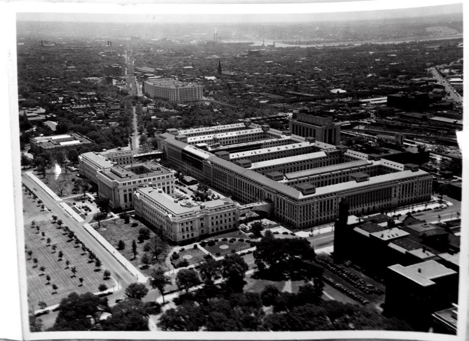 1936-6-1 Agriculture Extensible Building Taken from Top of Washington Monument NARAII RG121-BCP-108-AI-31A