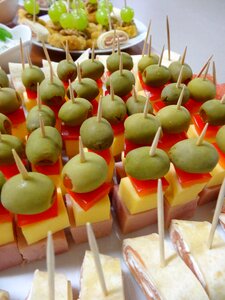 Caps cheese the olives