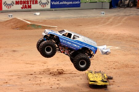 Stadium arena exhibition vehicle