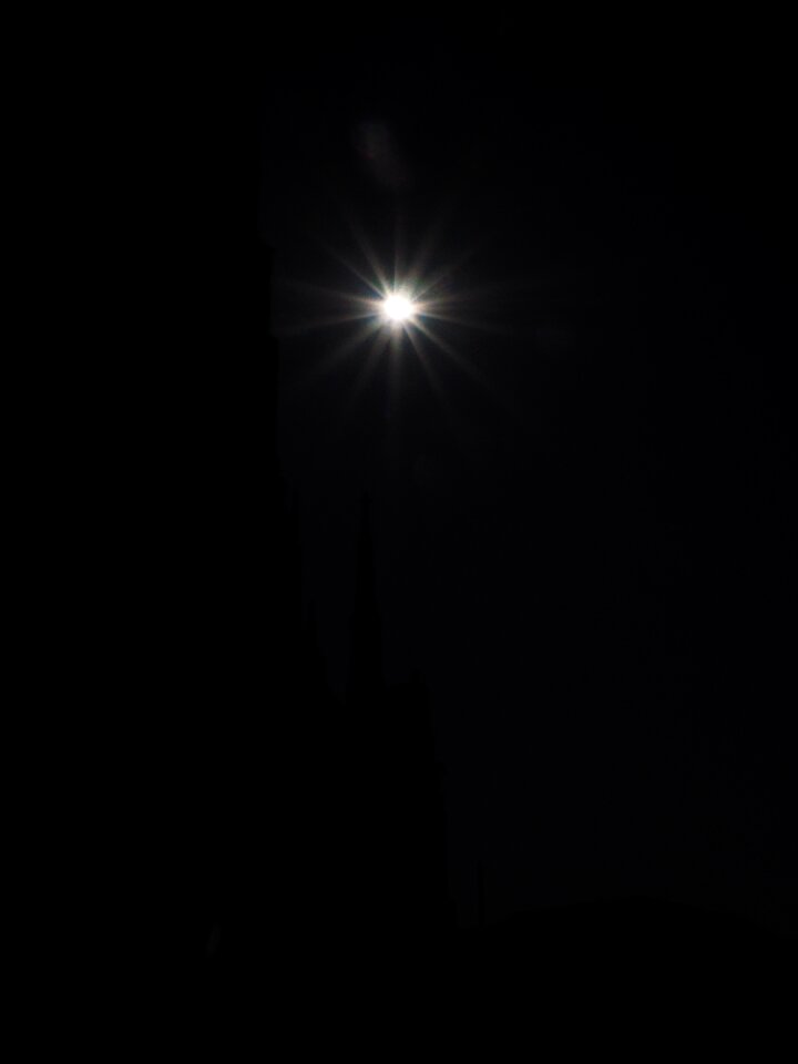 Blackout natural spectacle sky event