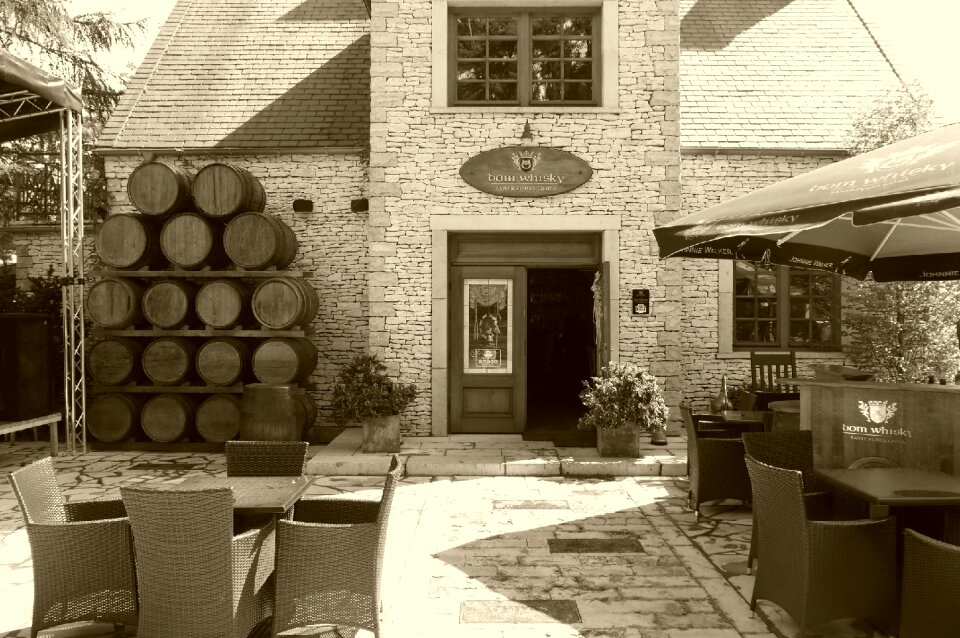 Holidays barrel view