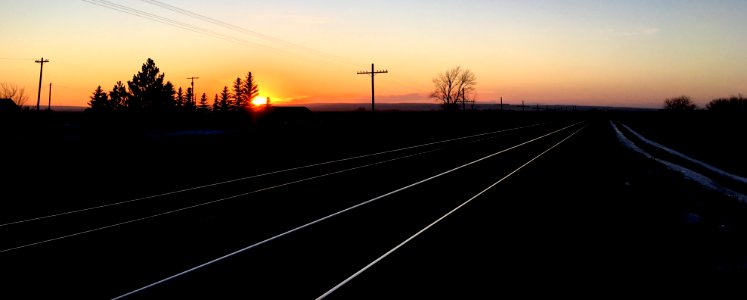 Tracking the Sundown