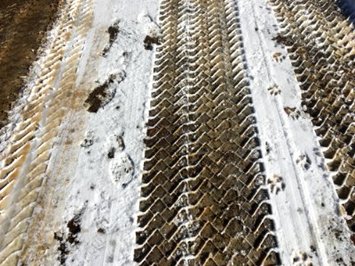 Overlapping Tracks