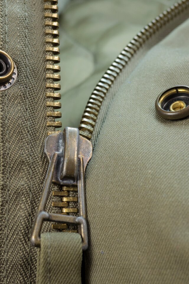 Detail jacket olive
