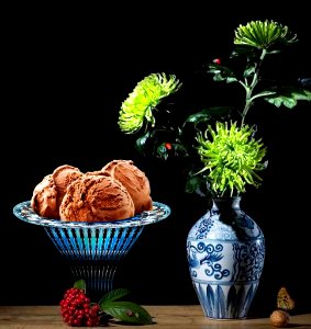 Ice cream and chrysanthemum. photo
