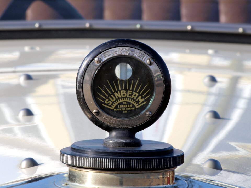 Manufacturer emblem symbol