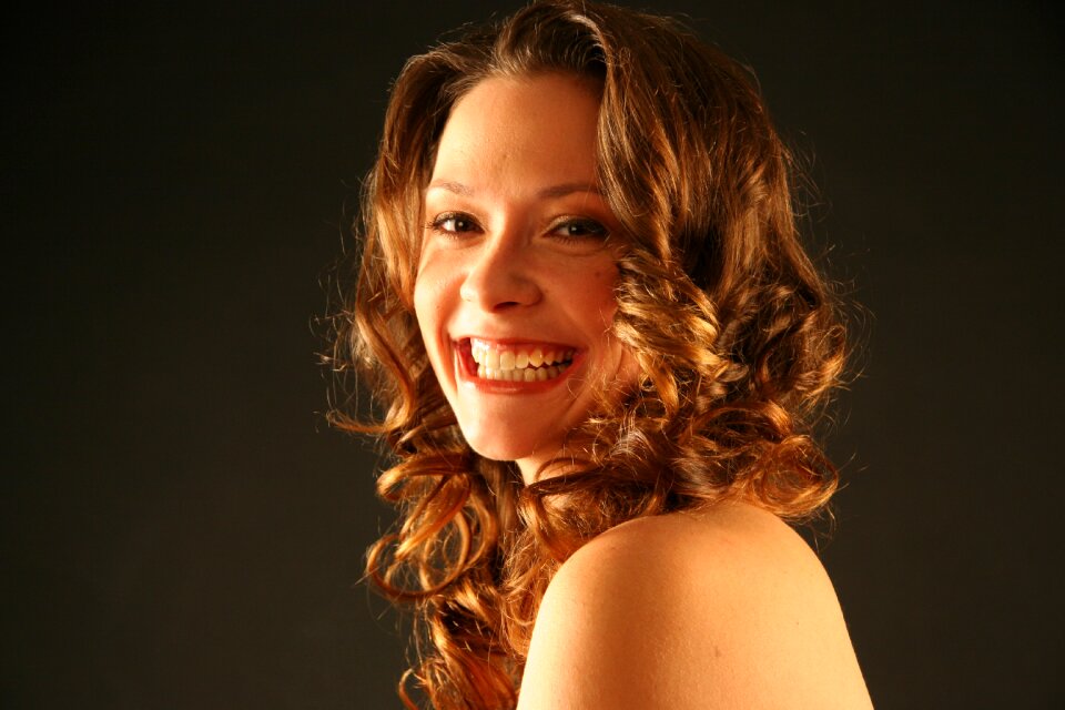 Lure hairstyle curly
