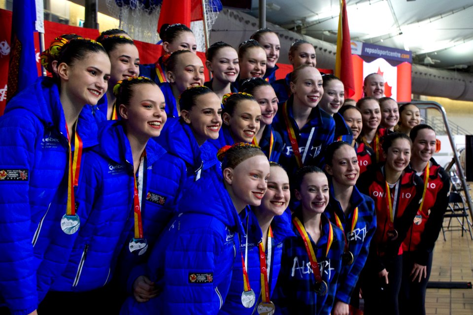Lori Gillan 2019-02-20-Artistic Swimming Medals-6