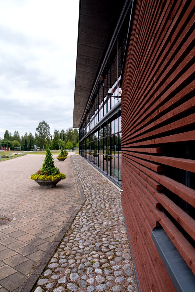 Ylöjärvi city library Leija. Main windows. photo