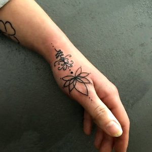 Tatuajes Unalome