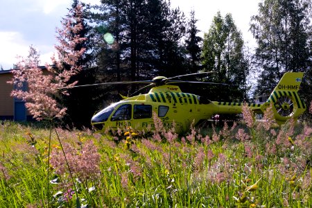 FinnHEMS medical helicopter at metsäkylä 20190723