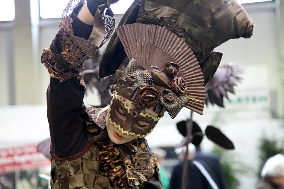 Costume headdress venezia