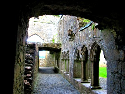 BECTIVE ABBEY.....