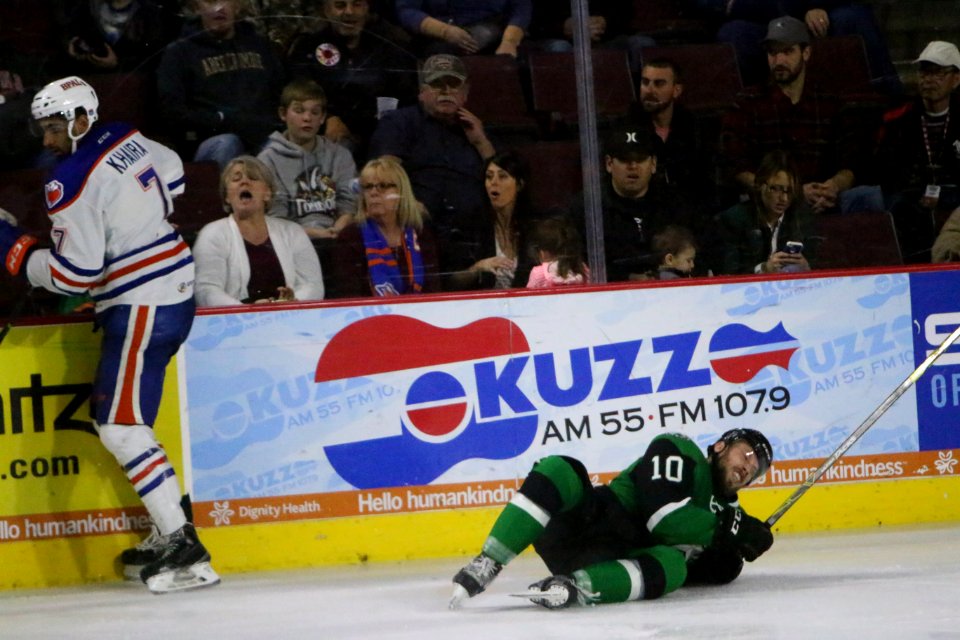 Khaira-Dowling 2016-01-15 Kneeing injury