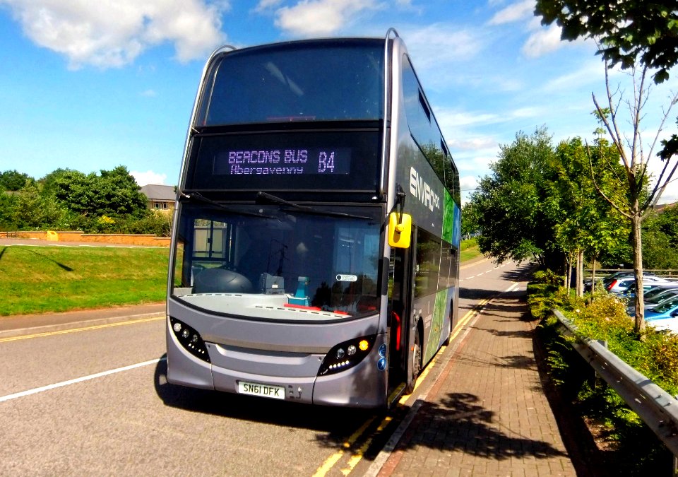 Cardiff Bus demonstrator SN61 DFK
