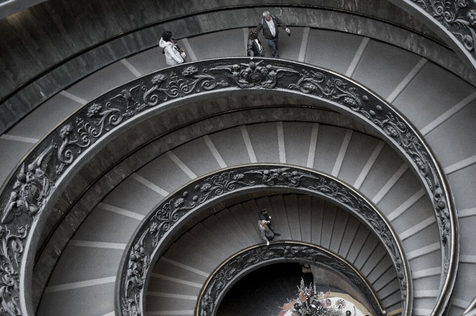 Round architecture interior