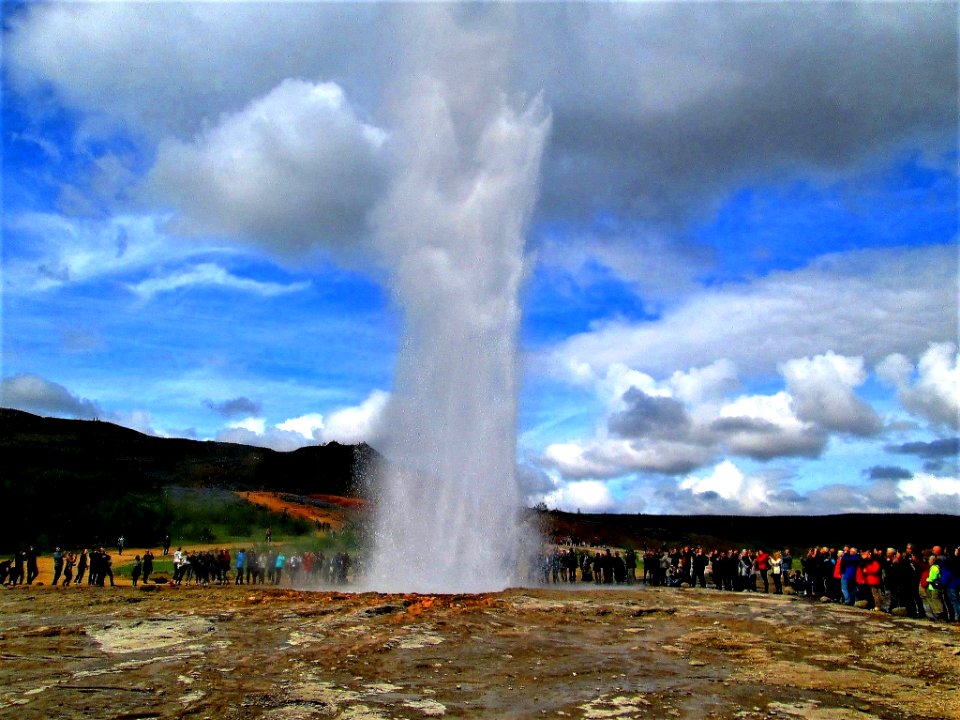 STROKKUR GEYSER-ICELAND......
