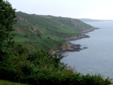 Bord de mer sous la pluie