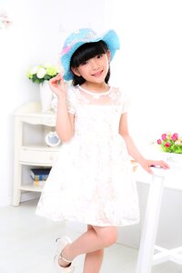 Photo white dress hat