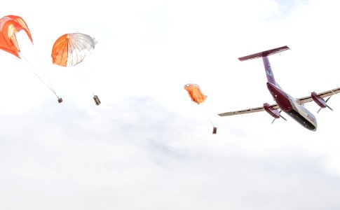 Boise smokejumper  DHS-8-106 (Dash 8) aircraft training.