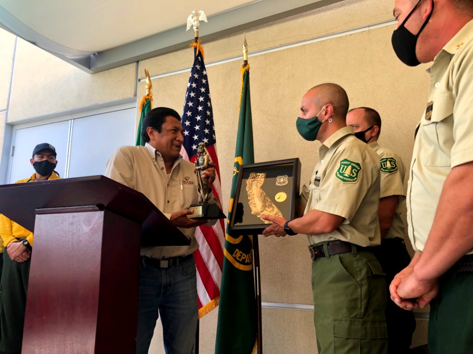 Mexico Crews arrive in California photo