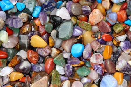 Gemstone mineral color