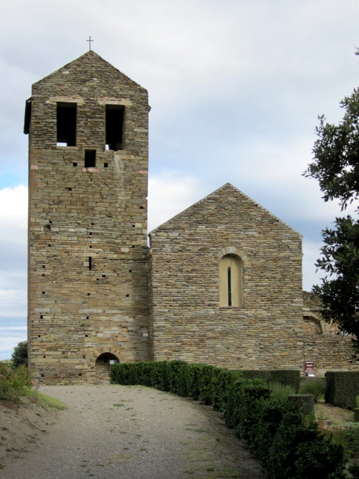 Romanesque pyrénées-orientales medieval