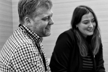 2017/365/120 Alek and Lisette on Virtually Connecting