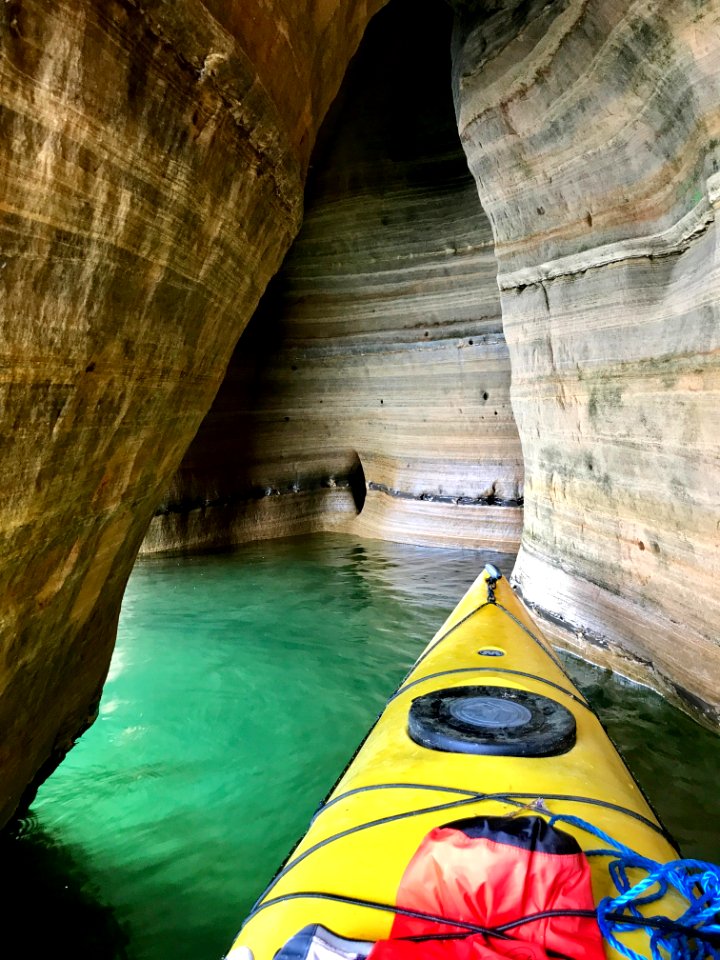 Sea Kayaking the Lakeshore