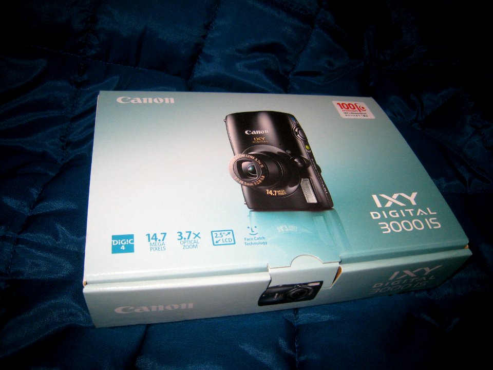 Unboxing the New Canon IXY 3000IS