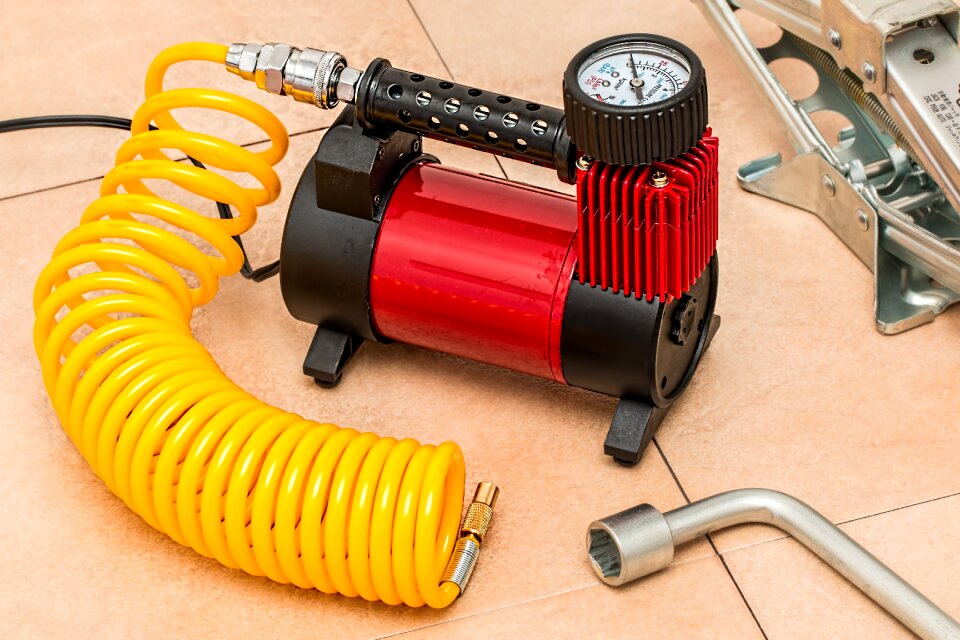 Pressure inflate tool