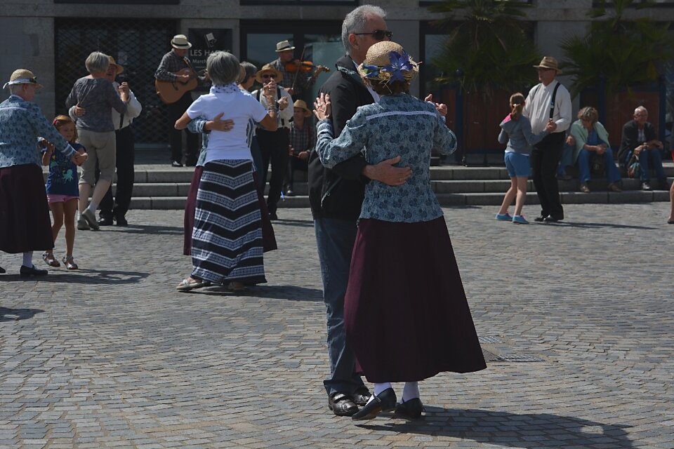 Ball festival no dancing