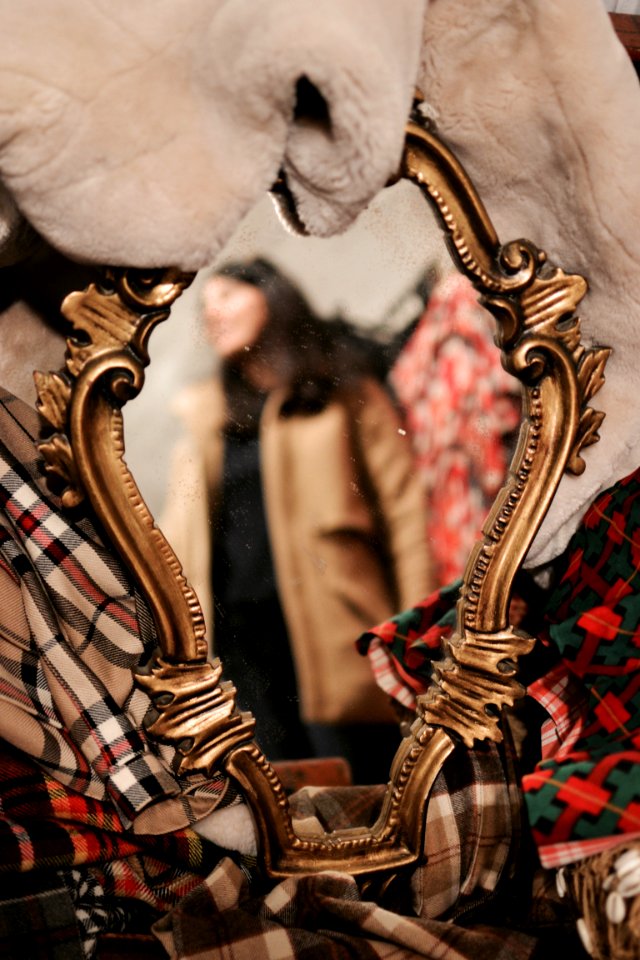 Thrift shop in Genova : the mirror