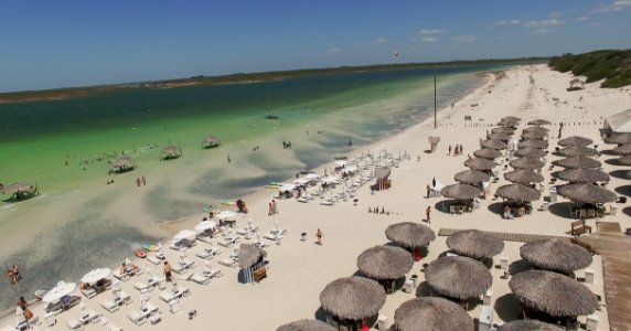 JadeQueiroz Lagoa Paraíso Jericoacoara CE photo