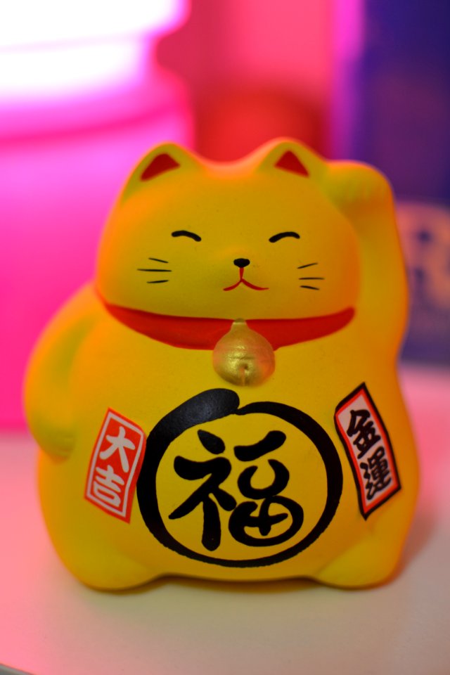 Yellow Maneki Neko