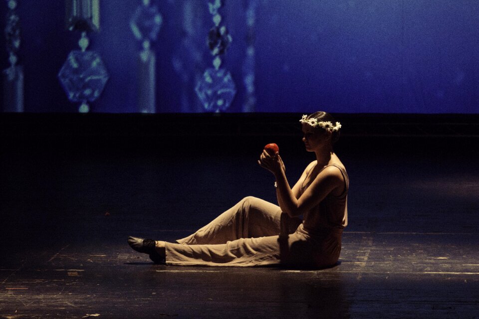 Holding dancer performer
