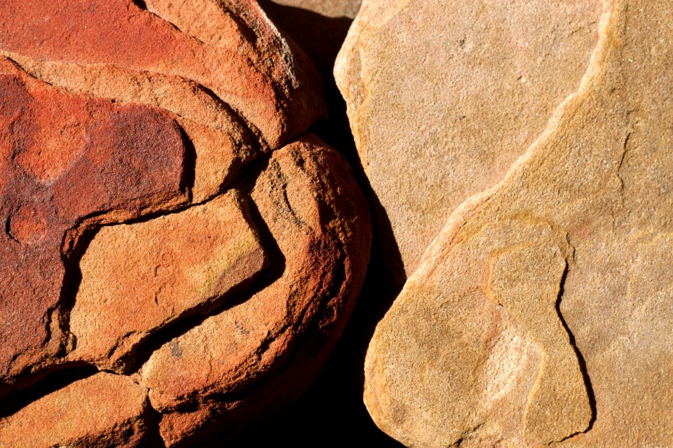 2016/366/338 Snuggling Sandstone