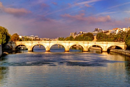 Pont Neuf Seine Paris France - creative commons by gnuckx