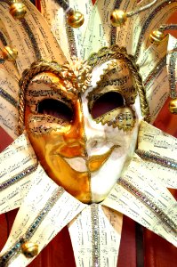Venetian Carnival Mask - Maschera di Carnevale - Venice Italy - Creative Commons by gnuckx