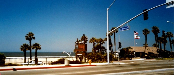 Huntingdon Beach Pier , 1st Street , Huntingdon Beach , Orange County, California