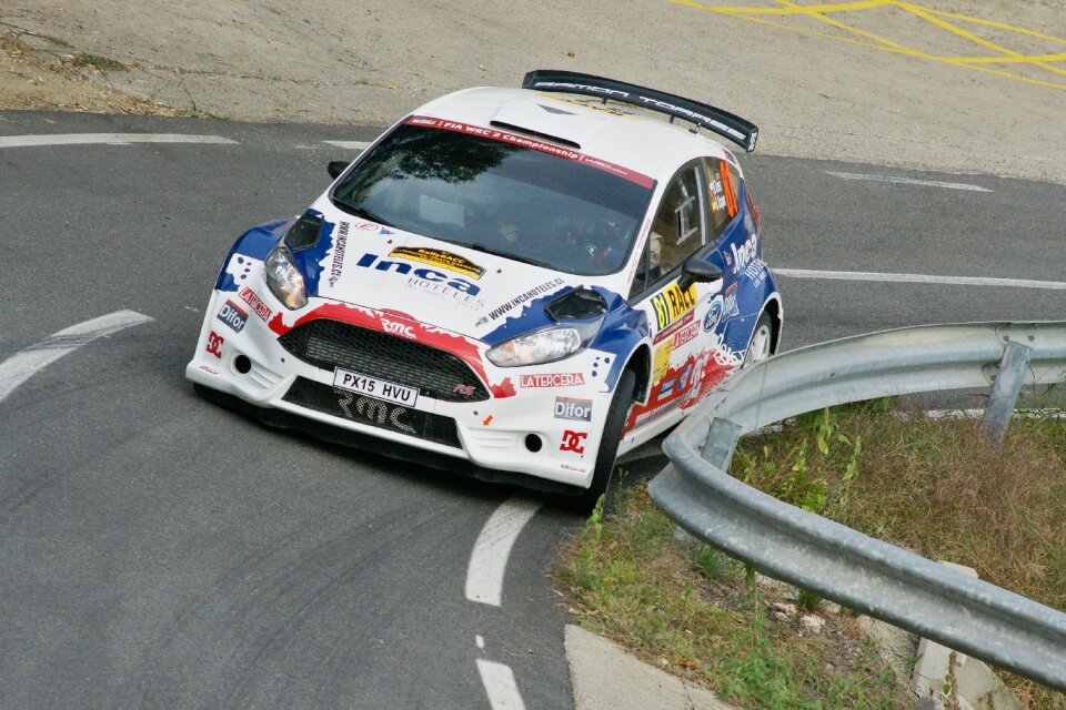 Wrc2 ford fiesta r5 racc rally catalunya 2015