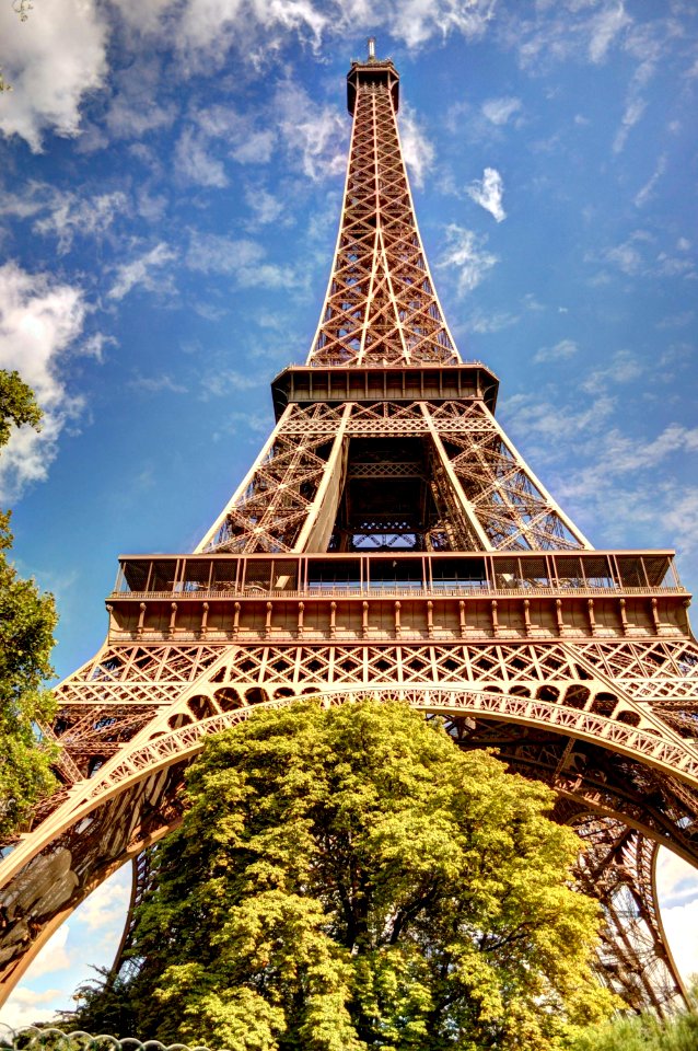 HDR - Tour Eiffel Tower Paris France - creative commons by gnuckx