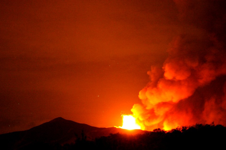Etna Volcano Paroxysmal Eruption July 30 2011 - Creative Commons by gnuckx