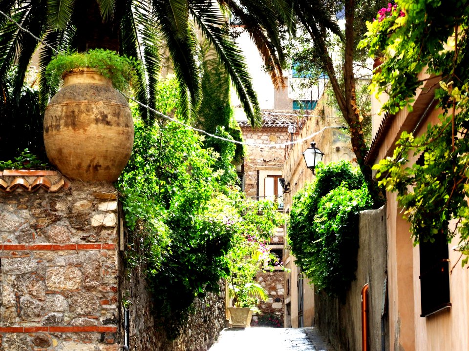 Taormina-Sicilia-Italy - Creative Commons by gnuckx