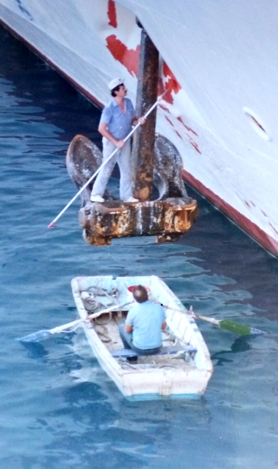 IMG 20200220 134539 Anchor Painting , Piraeus Harbour , Greece